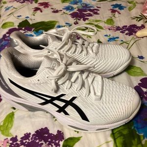 Tenis 👟 shoes used only one time size 7 fits like 8